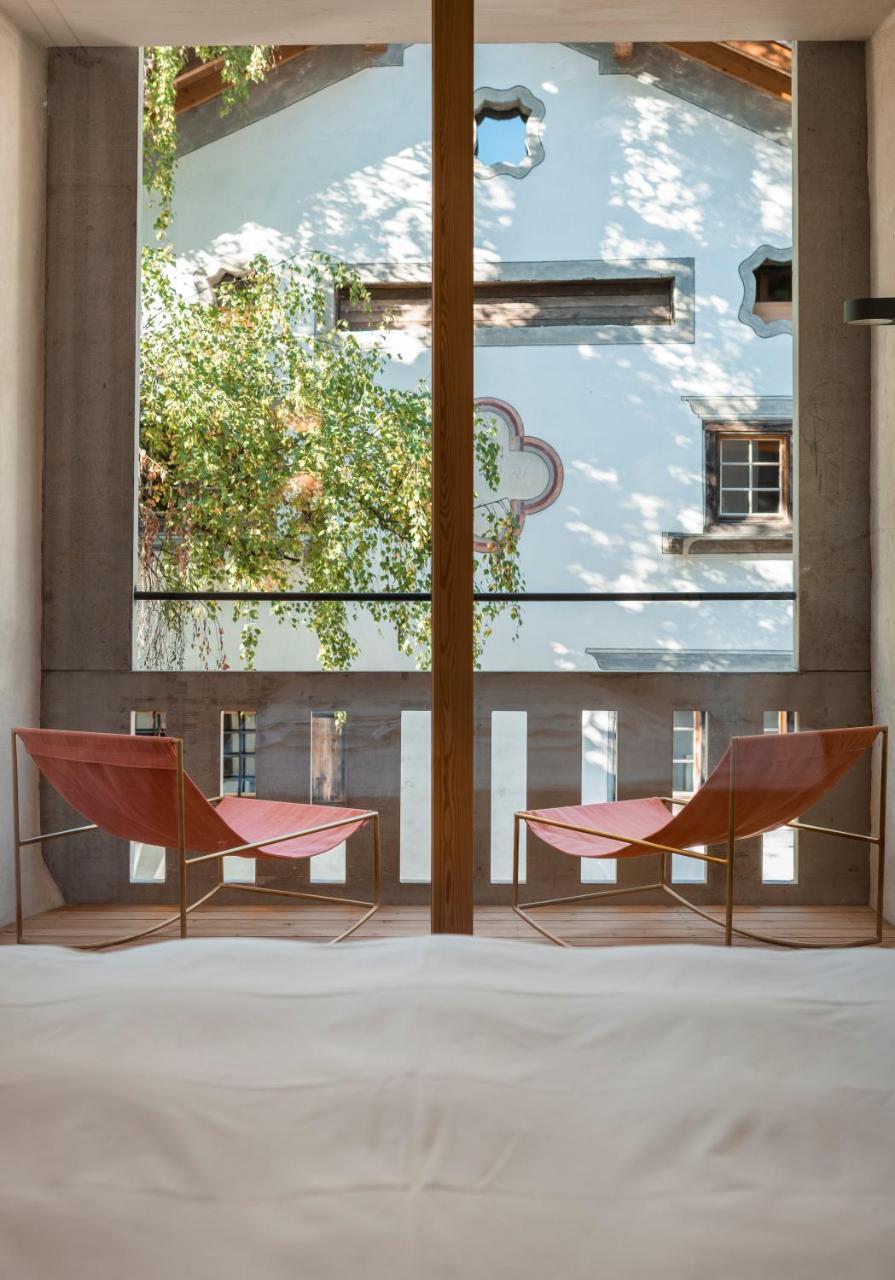 Casa Caminada Hotel Furstenaubruck Luaran gambar